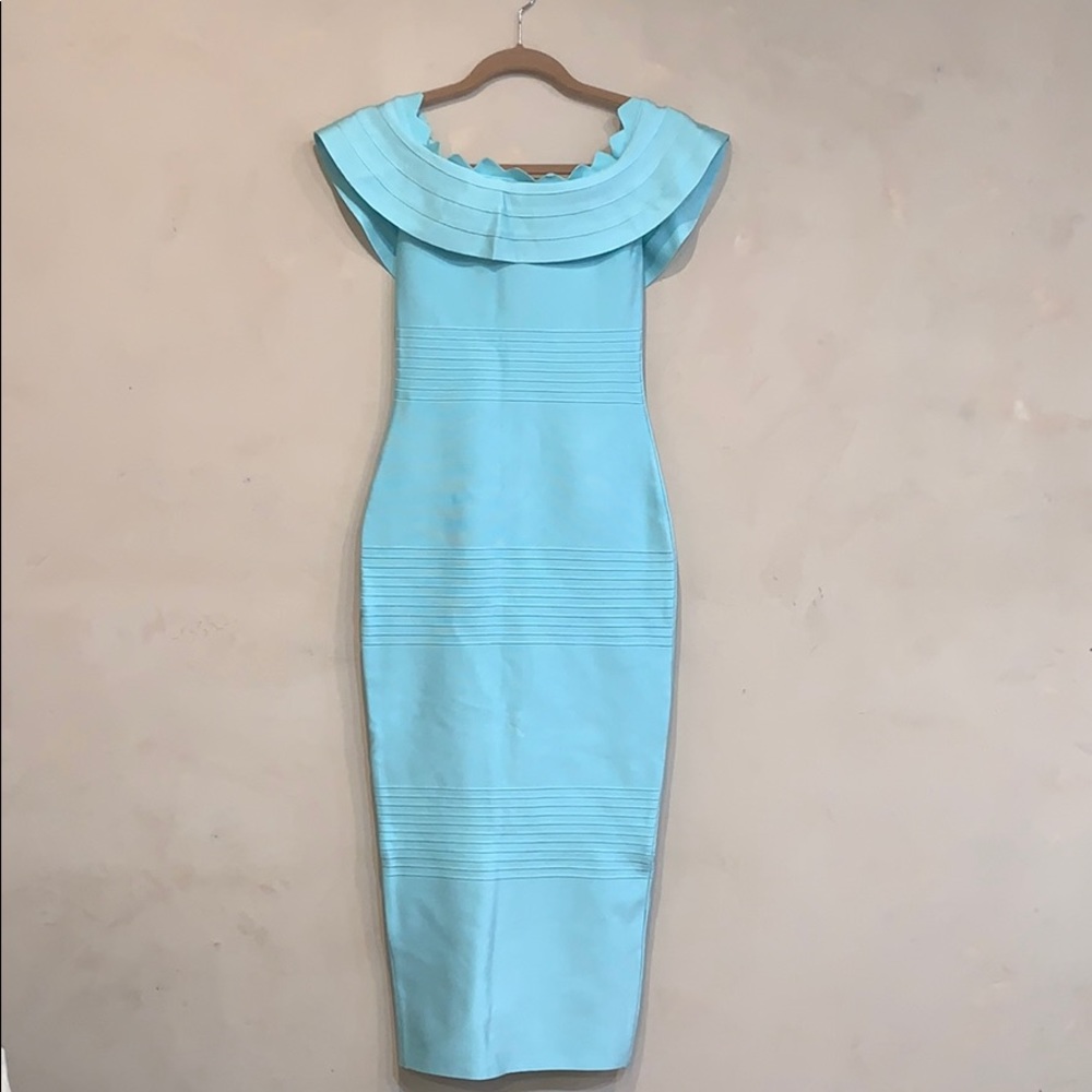 NEW WITHOUT TAGS BEAUTIFUL FORM FITTING DRESS